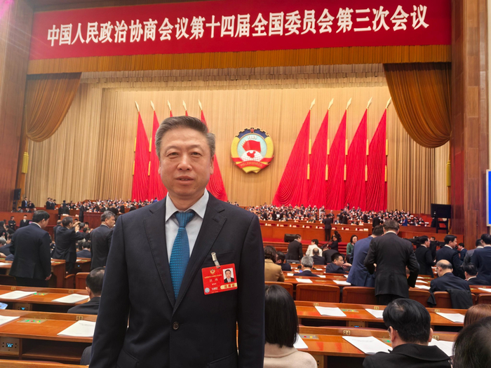 全国政协委员，北京史家教育集团党委书记、总校长洪伟。受访者供图