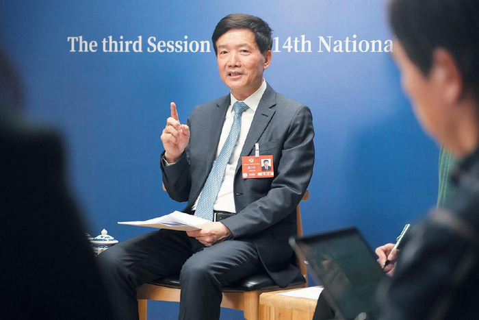 3月7日，全国政协委员、北京市政协主席魏小东接受媒体记者采访。 北京市政协供图