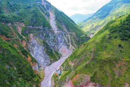 金西高速沿线地貌。受访者供图