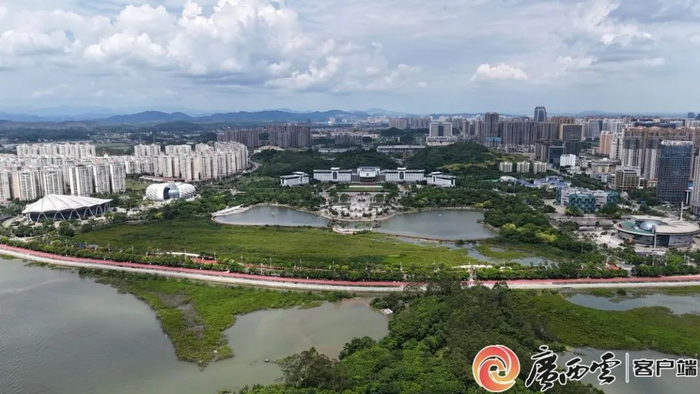 图为防城港市北部湾海洋文化公园。