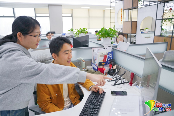 团队共同进行科研攻关。受访者供图
