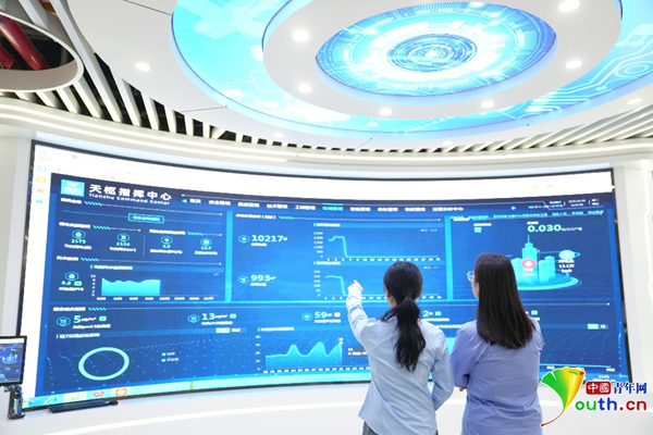 王梦影、王崇敏。受访者供图