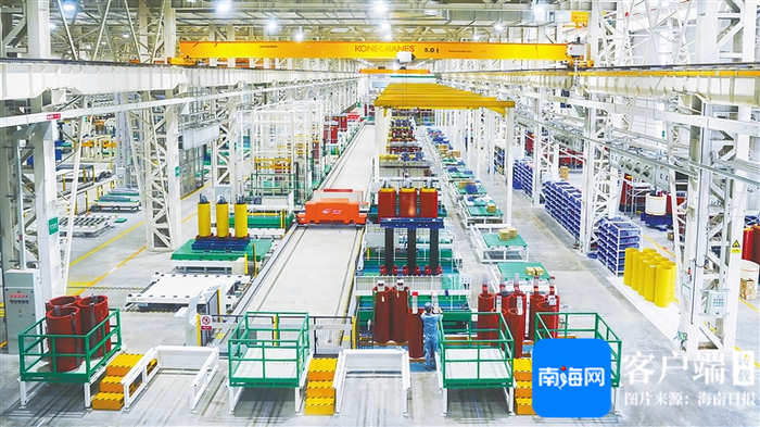 金盘科技海口数字化工厂装配车间。 海南日报全媒体记者 张茂 摄