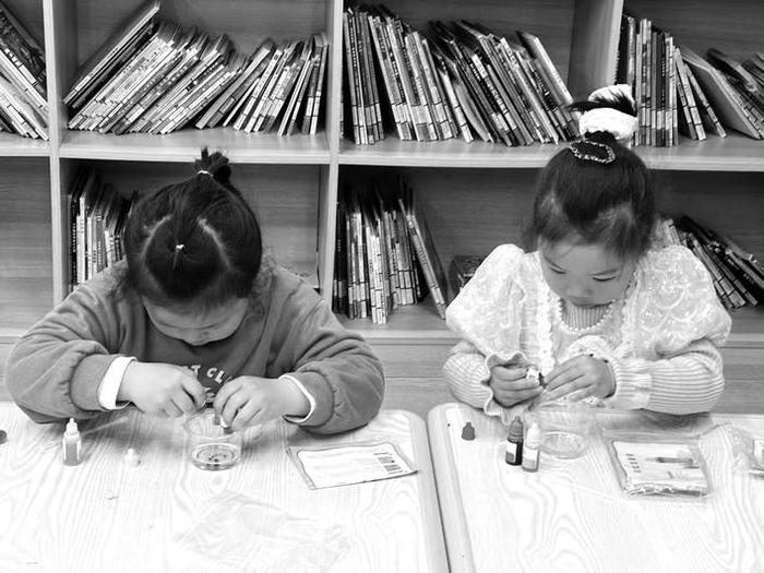 推进“幼有善育” 小蚯蚓实验课堂开讲