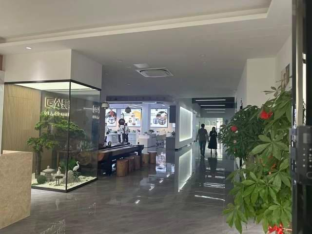 在中山千寿电器的办公区，有工作人员上班 澎湃新闻记者 陈绪厚 图