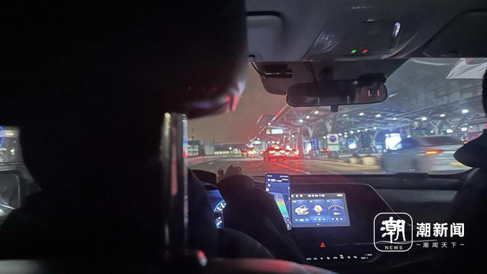 　　正在运转的黑车。潮新闻记者 沈译笃 摄