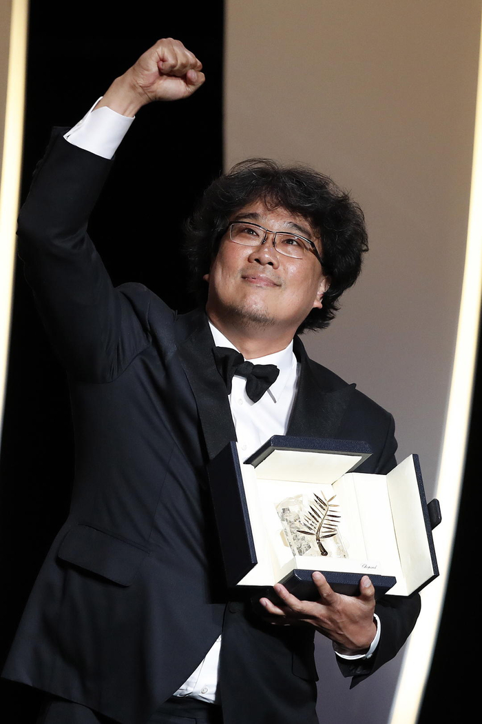 奉俊昊在第72届戛纳电影节颁奖现场 图据：ICphoto