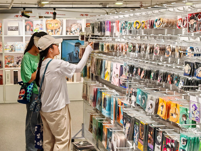 “谷子”经济火热，年轻消费者愿意为兴趣买单。李伟/摄