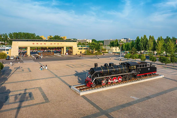 河南专科院校郑州铁路职业技术学院的航拍图 图/视觉中国
