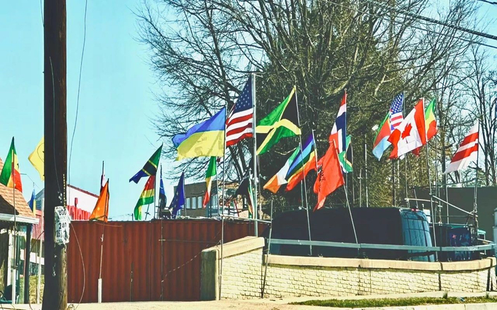 （美国警告欧洲不要将美国的保护视为理所当然，从英国到德国和丹麦，欧洲各国都开始转变思维，转向本地思维。摄/金焱）