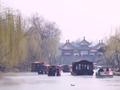 “烟花三月”旅游走热 带动多业态消费升温