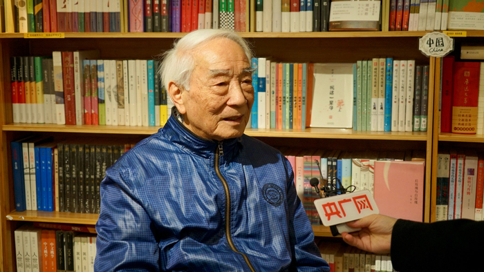 胡小石接受央广网采访（央广网记者  张瀚予  摄）