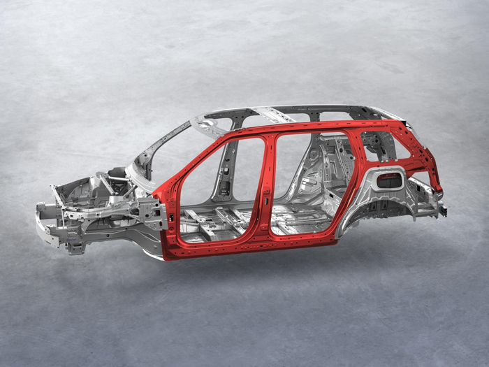 一体压铸热成型双门环+行业首创D柱热成型钢强化环