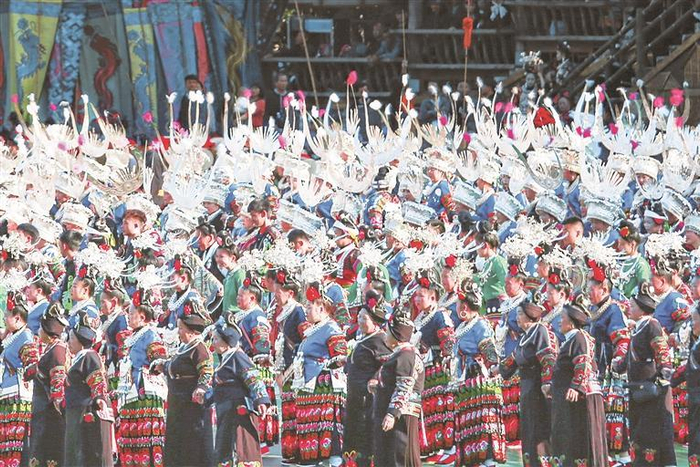 黔东南州雷山县非遗巡游、展演活动。贵州日报天眼新闻记者 王纯亮 摄