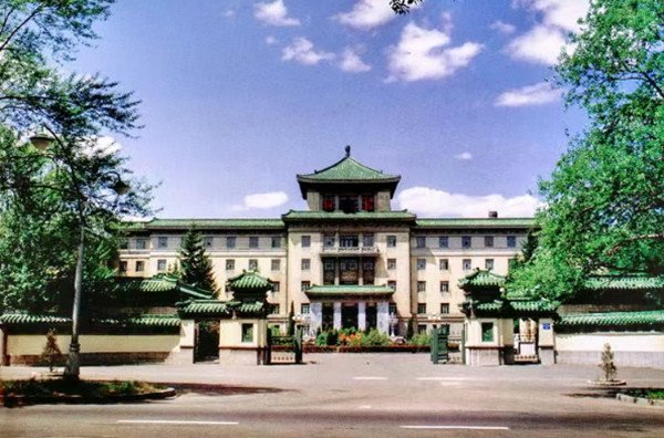 昔日的建筑外景  资料图片