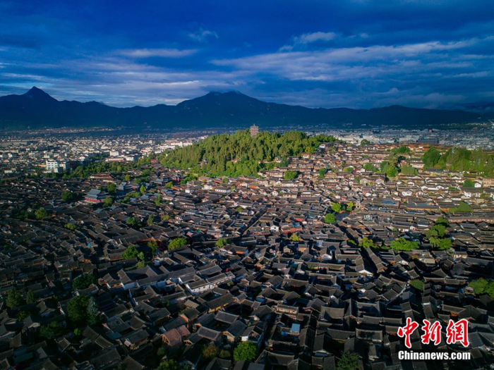 图为俯瞰丽江古城。世界文化遗产丽江古城保护管理局 供图