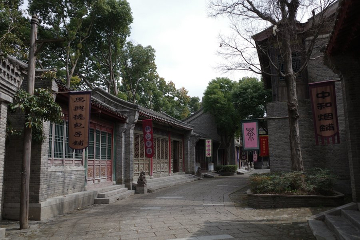 上海胜强影视基地，张熠摄