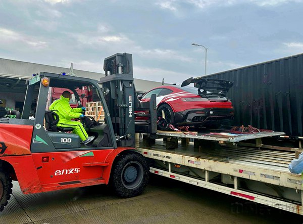 东航物流保障来沪参赛的F1赛车（本文图片均由东航物流供图）