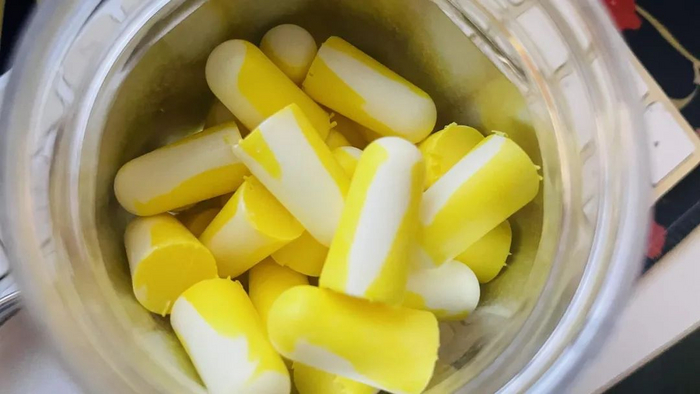 石鸽成罐的耳塞