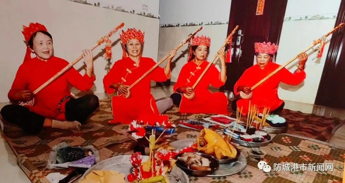 防城壮族天琴弹唱。（资料图）