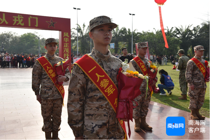 新兵欢送仪式现场。通讯员 林小丹 摄