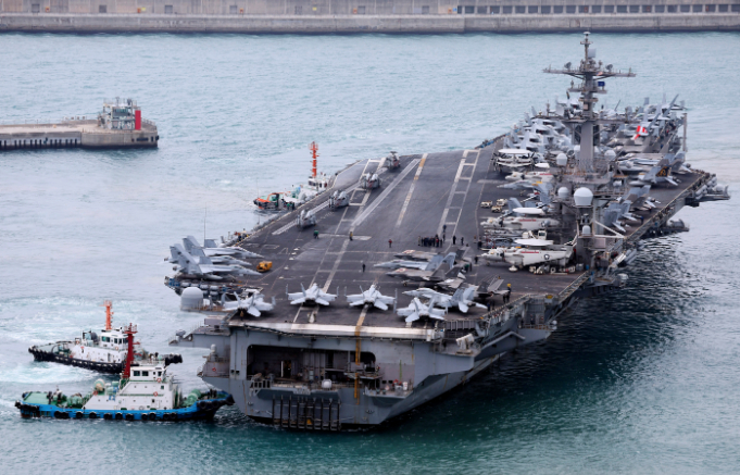   “卡尔·文森”号航母战斗群（美联社资料图片）