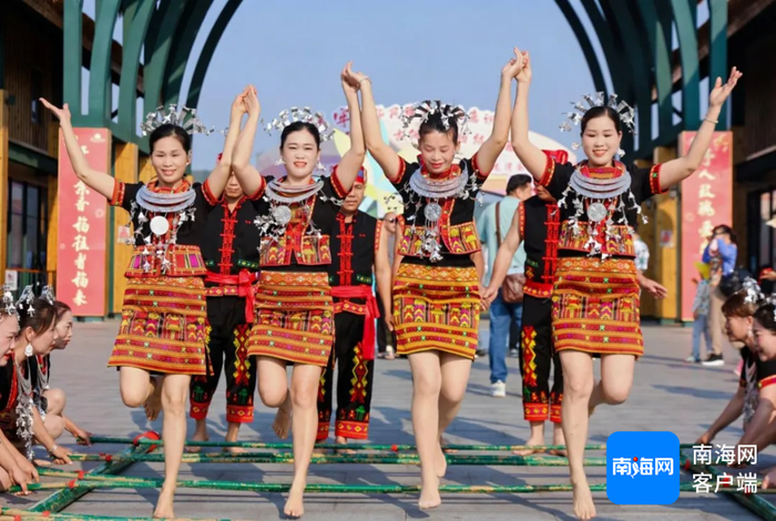 　　三亚市吉阳区庆祝海南黎族苗族传统节日“三月三”节庆活动举行。吉阳区供图