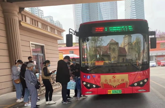 即将停运的青西快线。（资料照片）