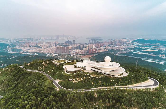 厦门天语舟双偏振多普勒天气雷达 （省气象局供图）