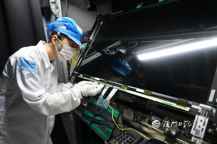 友达光电生产车间 厦门日报记者 张奇辉 摄