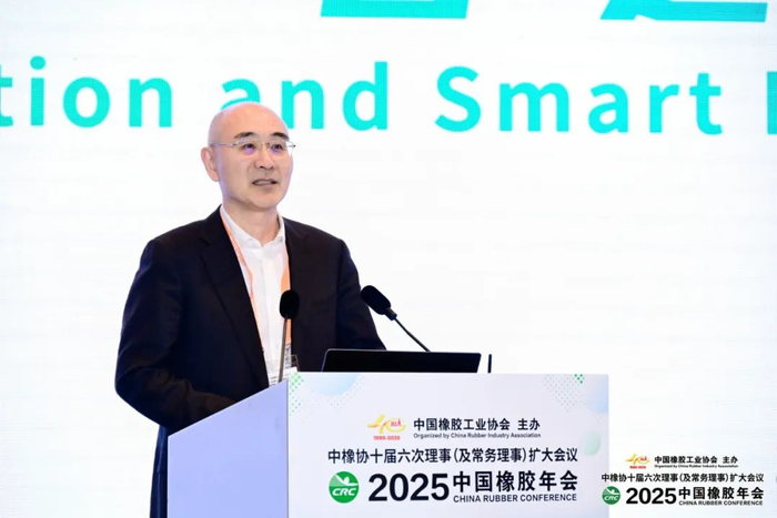 青岛科技大学校长陈克正致辞