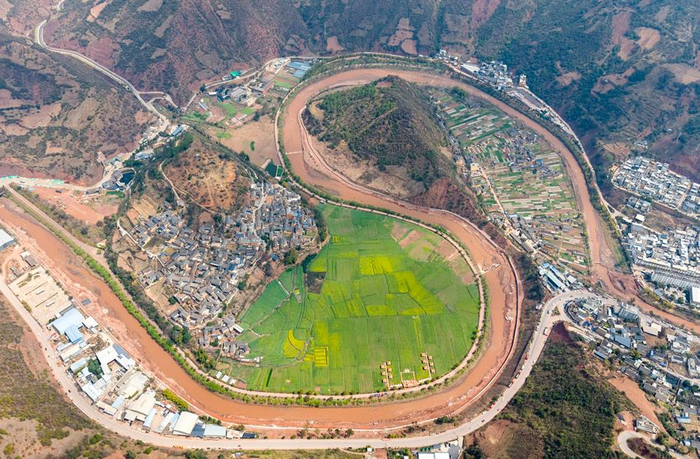 大理云龙天然“太极图”景观。人民网记者 符皓摄