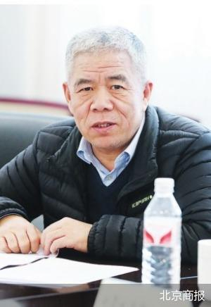 美术批评家、教授、独立策展人 杨维民