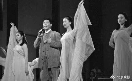 始于1992年的“中国风”演唱会，将中国富有民族艺术特色的通俗歌曲介绍给海外观众。图为1996年演唱会现场。 张风摄