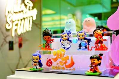     由文艺作品延伸出的“谷子经济”，深受当下年轻人喜欢。 光明图片/IC PHOTO