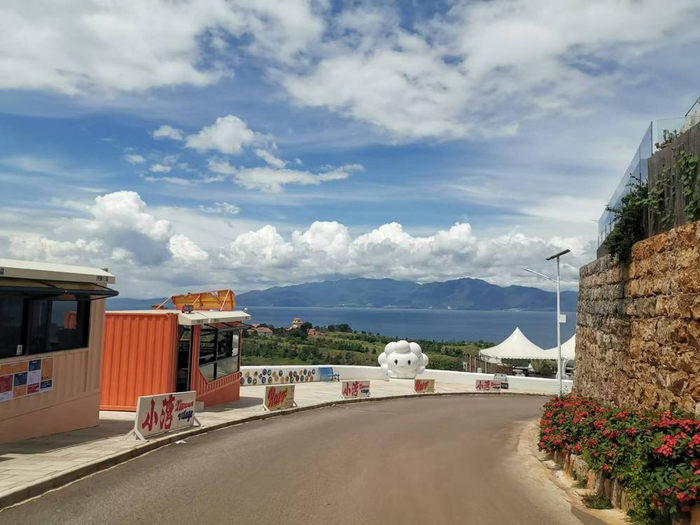 云南澄江小湾村      总台记者  熊逸  摄