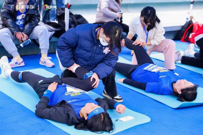 (图:赛后拉伸服务)