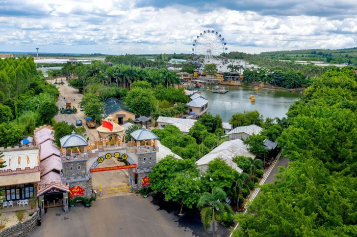 螺岗小镇。罗锦屏 摄