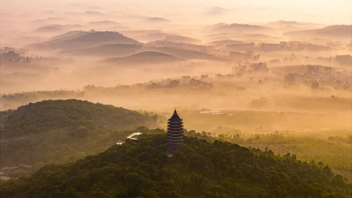 廉江谢鞋山。蓝伟强 摄