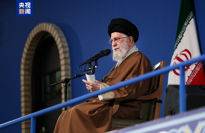 △当地时间3月21日，伊朗最高领袖哈梅内伊在德黑兰发表讲话。