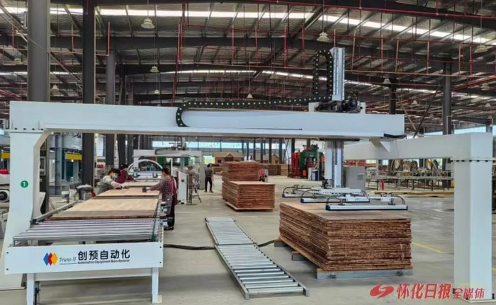 ▲美国福特、通用重型卡车车厢板生产线