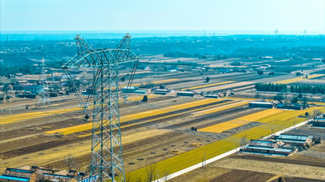 陇东—山东±800千伏特高压直流输电线路 韩甜甜 摄