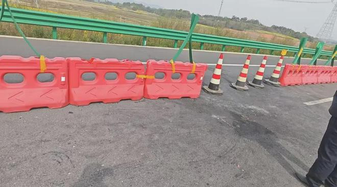 图为发生事故的路段