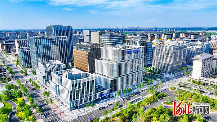 无人机航拍的雄安新区中关村科技园。 河北日报记者 耿 辉摄