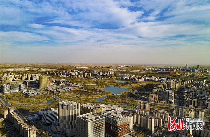 3月25日无人机拍摄的雄安新区容东片区。河北日报记者 刘光昱摄