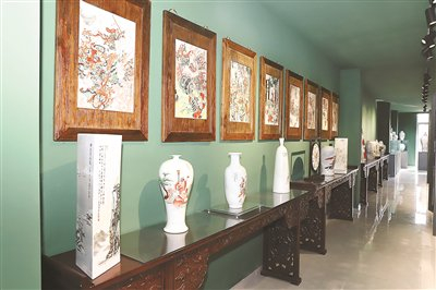 德州窑红绿彩博物馆的红绿彩瓷器作品。张瑞摄