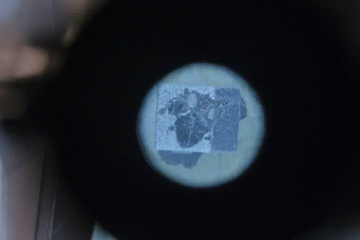 嫦娥五号月壤样品 康毅 张宇 摄