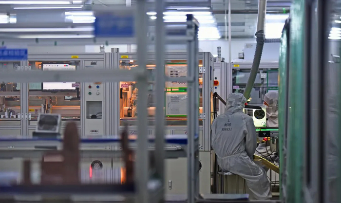 ▲联创电子车间。刘德良 摄