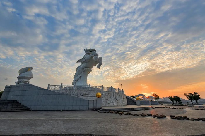 ▲龙马明珠广场 图：李洪翔