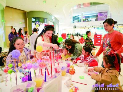 “文润商圈·幸福南京”公共文化进商圈活动现场。 主办方供图